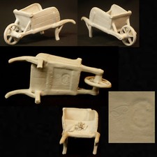 AA 1930 sujet statuette figurine biscuit 110g15cm brouette mini jardinière     