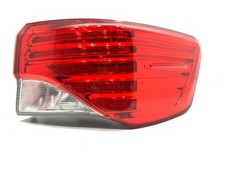 LAMPE ARRIÈRE DROITE TOYOTA