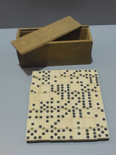 Boite dominos anciens - -boite,