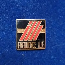 RARE PINS RADIO FRÉQUENCE  ILLE FM MÉDIA