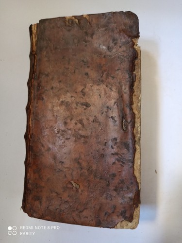 Livre ancien reliure cuir