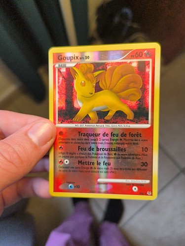 Carte pokémon goupix shiny - pokémon,