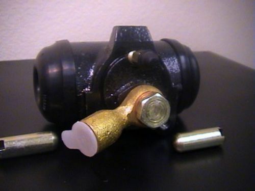 Cylindre frein hydraulique - 2,