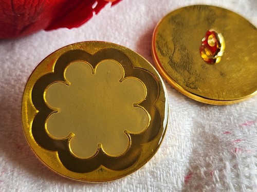 Haute couture bouton vintage