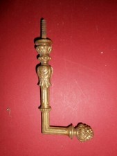 Embrase à rideaux en bronze