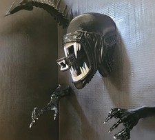 statue mural alien prédateur