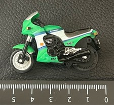 Approximately 5cm size - 5cm,