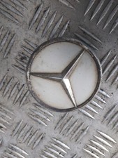 Centre roue enjoliveur jante - MERCEDES - 2204000125