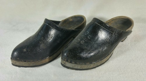 Ancienne paire sabots - paire,