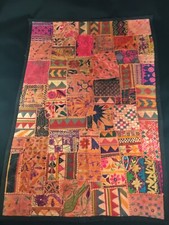 Tenture murale ethnique patchwork brodé main Inde