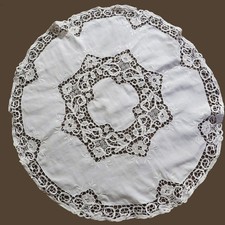 SUPERBE NAPPE RONDE BRODEE ET