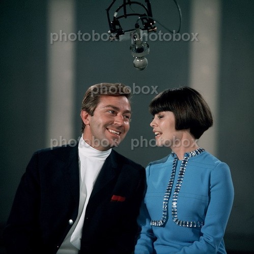 Mireille mathieu exclusive - mireille,