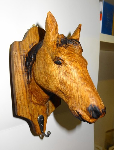 Buste tete cheval chene - en,
