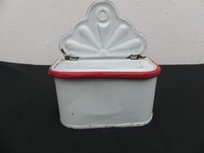 ancienne boîte á sel