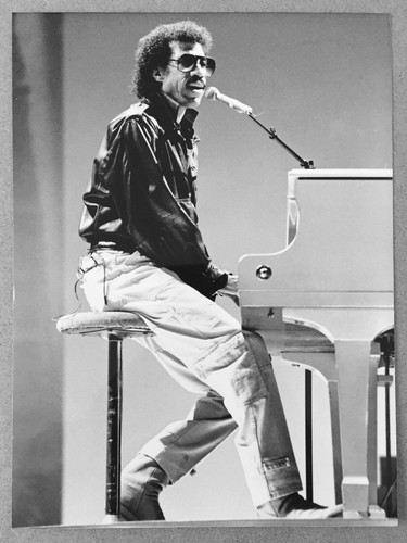 Photo lionel richie format - ,