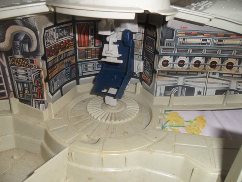 Star wars faucon millenium - star,