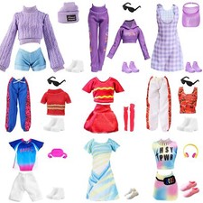 Lot de 26 vêtements et