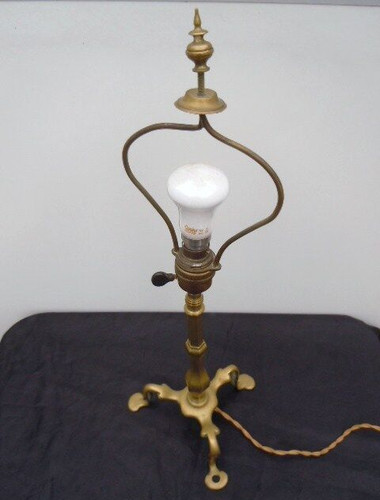Lampe bronze tripode pied - , de