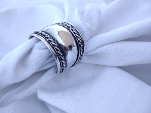 Grosse belle bague - et,