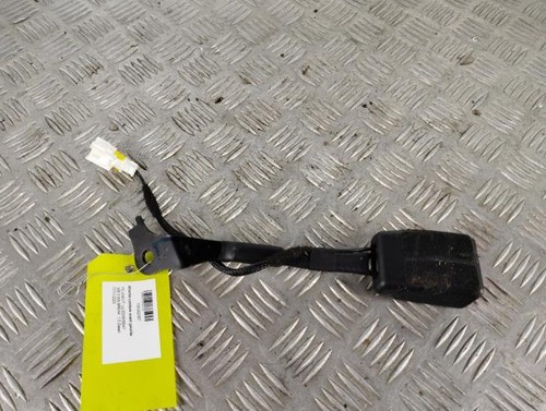 Attache ceinture avant - , gauche