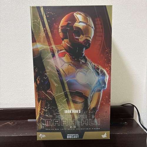 Hot toys iron - man, mark