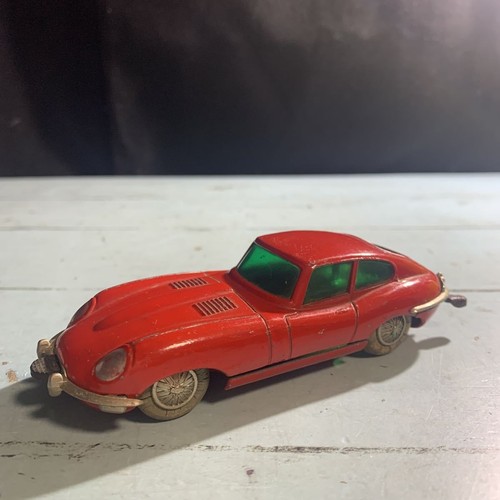 Voiture miniature ancienne