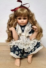 Poupée d'artiste poupée en