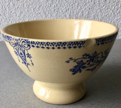 Ancien bol sur piédouche - sur,