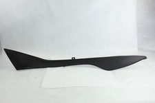 Demi flanc de selle gauche SUZUKI 400 BURGMAN AN 2007 à 2010