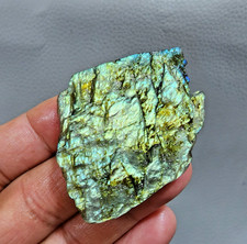 Pierre précieuse brute de