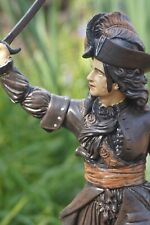 RE0461  FIGURINE STATUETTE