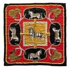 Foulard en soie rouge noir