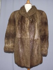 Veste marron à deux poches en ragondin "Jean Philippe Fourrure " T.(40-42)