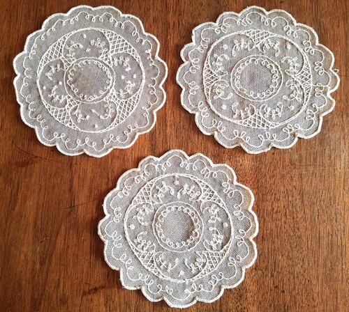 Napperons anciens en tulle - 3,