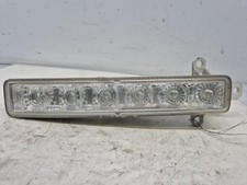 Feu diurne avant gauche