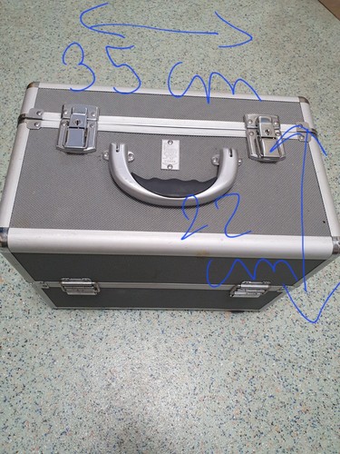 Pratique solide vend malette - vend,