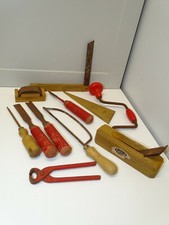 *JOUETS ANCIENS 11 OUTILS BOIS GEGE pour ETABLI de MENUISIER BOIS COLLECTION 