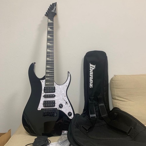 Guitare électrique noire