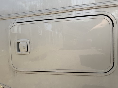 Right side luggage storage - 5#,