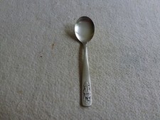 SUPERBE PETITE CUILLERE A GLACE ARGENT MASSIF DECOR SUR LE MANCHE