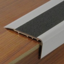 Nez de marche en aluminium