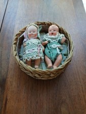 Charmant Lot De Deux Poupées