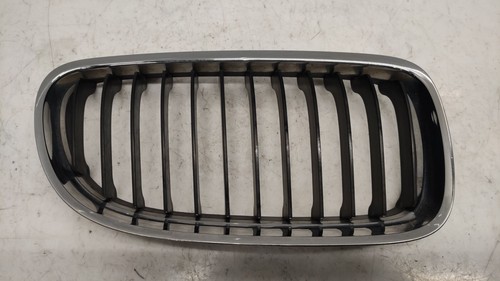 Calandre droit bmw 51137201968 - calandre,
