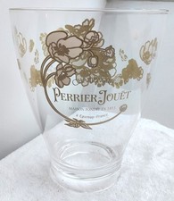 Seau à Champagne Perrier Jouet Plexi. TBon état. Hauteur 27 cm. Diamètre 21 cm