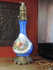 🟢 ANCIENNE LAMPE PETROLE PORCELAINE SEVRES 19EME ANTIQUE PORCELAIN LAMP 19th