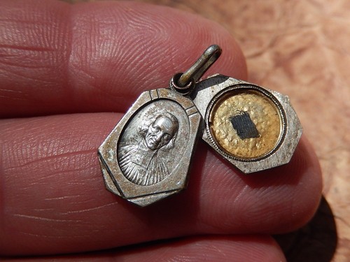 Medaille reliquaire relique - reliquaire,