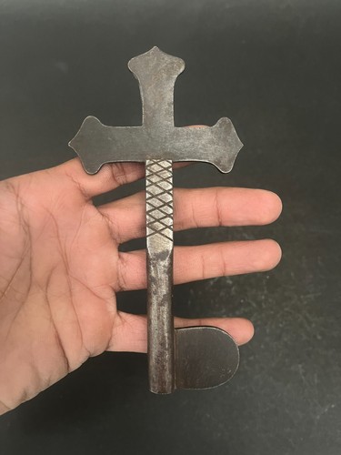 Ancienne clé enrouleur croix