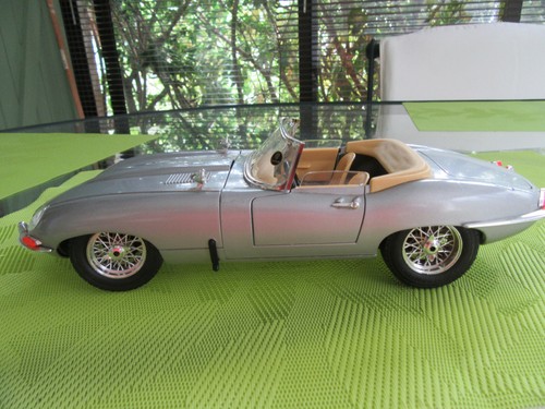 Jaguar 1961 burago 1 18 - jaguar, e