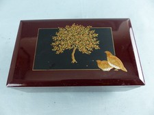 Ancienne boite a bijoux musicale , mouvement boite a musique SANKYO JAPAN + clef