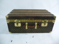 Malle cabine, avec sa toile Damier, de la marque MOYNAT